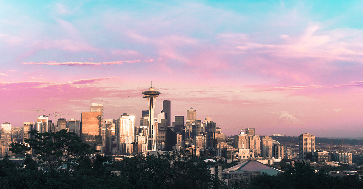 Picture of the Seattle skyline at dusk